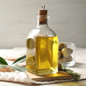 Extra Virgin Olive Oil, Form : Liquid, Packaging Type : Glass Bottels