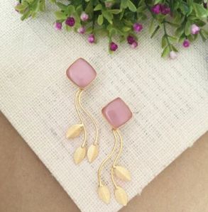 Aarna Wavy Drop Earring