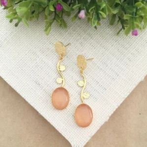 Bhavika Wavy Drop Earring