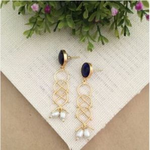 Bhumika Criss Cross Drop Earring