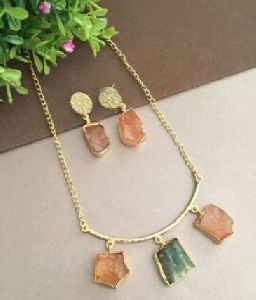 Golden Three Raw Stone Chain Pendant Set