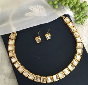 Jia Square Kundan Necklace Set