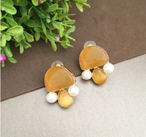 Sheeba Golden Textured Pearl Stud Earring