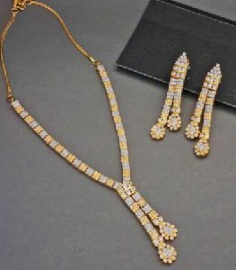 Zevarly Tanya Temple Necklace Set