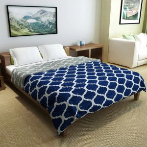 Quatrefoil Double Bed AC Quilt Comforter 230 X 254 Cm (91 X 100 Inch)