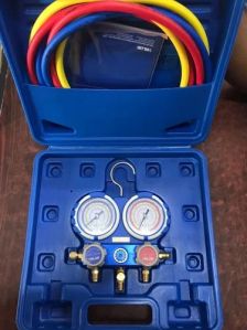 R410 Double Gauge Manifold With Charging Hose Set