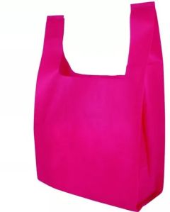 Pink Non Woven U Cut Bags, Technics : Machine Made For Goods Packaging