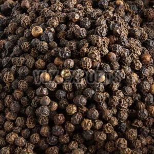 Raw Natural Pure Black Pepper Seeds, Grade Standard : Food Grade, Packaging Type : Plastic Bag, Packaging Size : 5-10kg