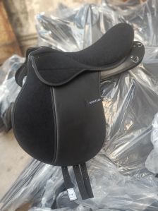 Synthetic Horse Endurance Saddle 18x19Inch, Weight : 0-25Lbs