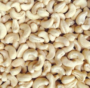 Sw 320 Cashew Nuts, Color : Creamy, Packaging Type : Vaccum Bag For Human Consumption