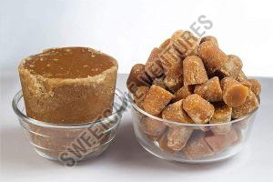 Sugarcane Natural Jaggery Powder, Color : Brownish