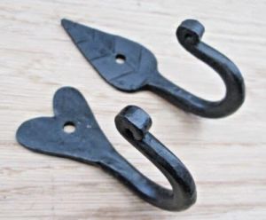 Design Collection Iron Powder Coated Metal Wall Hook, Color : Black, Length : 5-7 Inch For Home Appliance