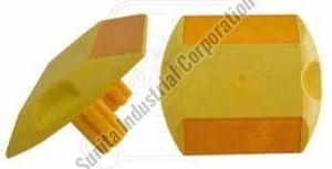 Body Made From Poly Carbonate Road Studs, Color : Yellow