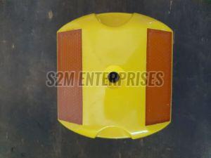 Aktion Road Stud Reflectors, Certification : Yellow, Weight : 100GM