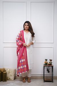 Ladies Embroidered Chanderi Silki  Straight Kurta, Pant and Dupatta Set