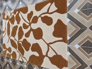 Modern Abstract Handmade Tufted Rug – Beige and Rust Leaf Design