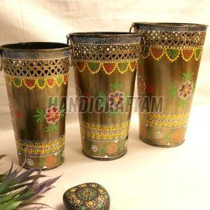 Decorative Wrought Iron Planter Standard, Packaging Type : Box