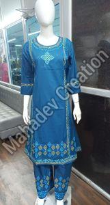 Cotton Blend Woman Ethnic Style Geometric Kurta Set