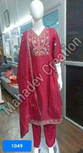 Ethnic Gatherings Cotton Blend Woman Festive Wear Floral Suit