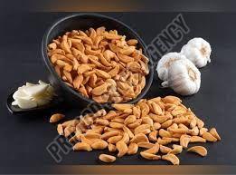 Dehydrated Garlic Flakes, Color : Off White, Packaging Type : Loose