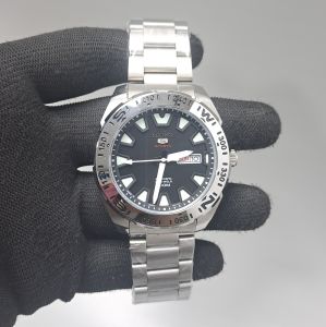 Seiko Sports 5 24 Jewels 100M Steel Black Dial Swiss Automatic Watch