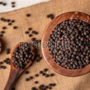 Raw Dry Black Pepper Seeds, Purity : 100%, Packaging Size : 5-25kg
