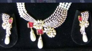 Premium Pearl Beaded Necklace Set, Brand Name : Taansrie Diamonds