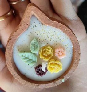 Flower Shape Terracotta Essence Candle, Packaging Type : Boxed