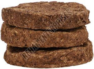 Brown Cow Dung Cake, Shape : Round, Purity : 100%