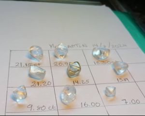 Polished White Diamond, Packaging Type : Velvet Box for Jewellery Use