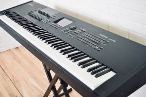 Yamaha Motif xf8 88 Key Keyboard Synthesizer