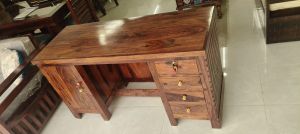 Polished Wooden Computer Tables, Color : Brown