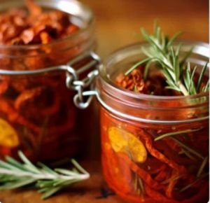 Sun-Dried Tomatoes in Sunflower Oil
