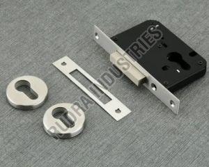Stainless Steel Regular Dead Lock With Key Hall, Packaging Type : Box