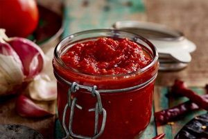 Chilli Sauce, Color : Red, Packaging Type : Bottle