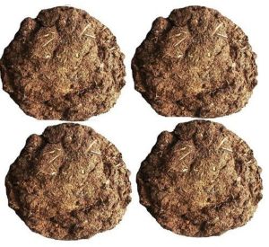 Organic Cow Dung Cake, Color : Brown, Purity : 100%