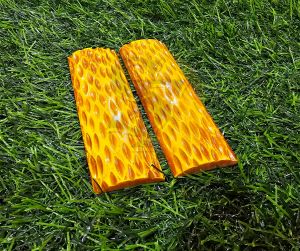 Dyed Jigged Yellow Bone Scales