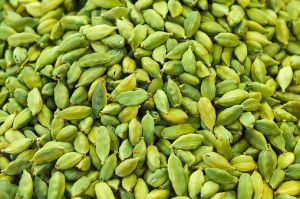 Natural Green Cardamom Food Grade, Packaging Type : Plastic Pouch