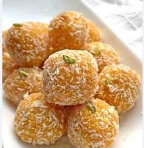 1 Kg Classic Mango Laddu