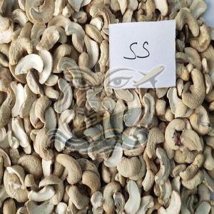 SS Split Cashew Nuts, Color : Cream, Packaging Type : Vacuum-sealed