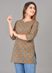 Ladies Printed Cotton Short Kurti