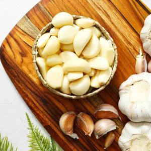 Fresh Peeled Garlic, Color : White for Cooking, Seasoning, Flavoring