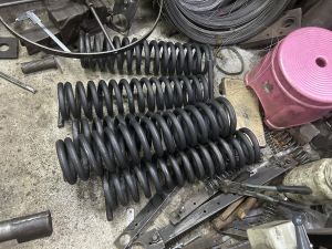Polished Heavy Load Springs, Color : Grey for Industrial