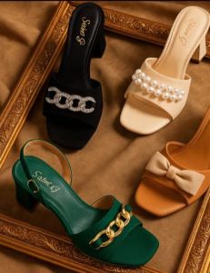 Ladies Flat Footwear, Insole Material : Genuine Leather