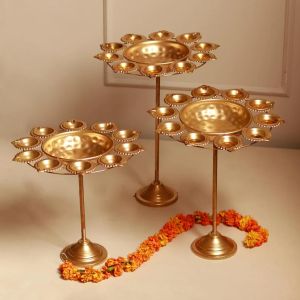 Diwali Diya Urli