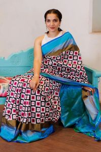 Women White and Blue Pochamally Ikat Silk Saree