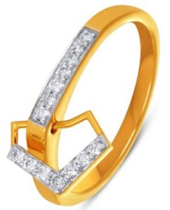 Enchanting Angular Faceted Diamond Ring