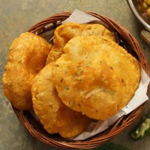 Gujarati Masala Puri