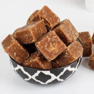 Jaggery Cubes, Color : Brownish, Packaging Size : 50-100kg