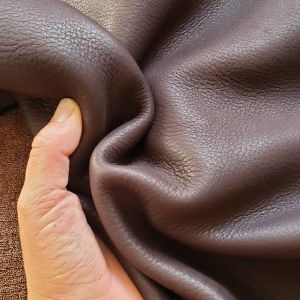 Dry Salted Finished Aniline Leather, Color : Black, Brown, Creamy, Grey, Off White For Bags, Gloves